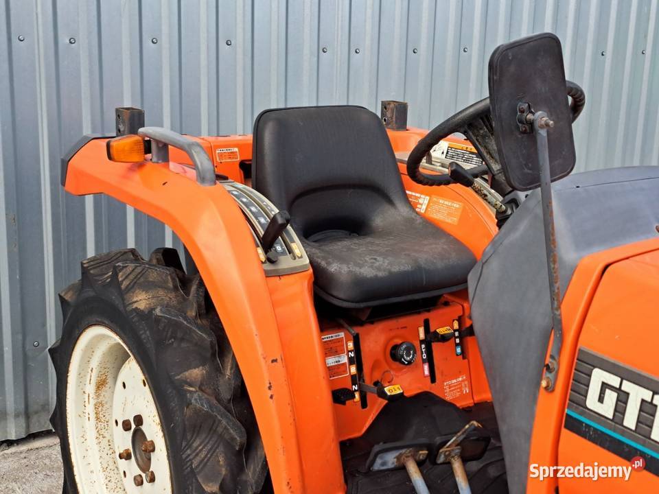 Traktorek traktor KUBOTA GT19D 19 44