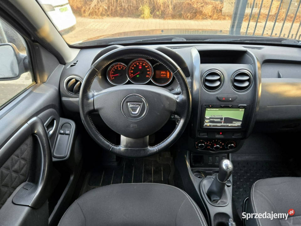 Dacia Duster Navi Hak Salon 16 105 1WŁ Pełny elektryczne lusterka