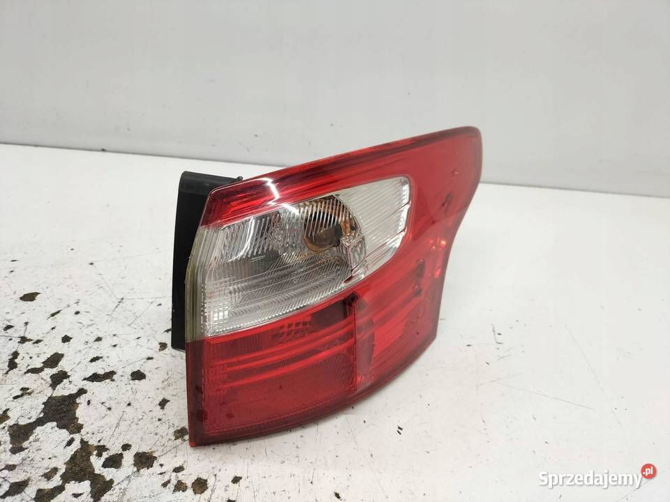 LAMPA TYŁ PRAWA KOMBI Ford Focus Mk3 20102019 Rok produkcji 2013