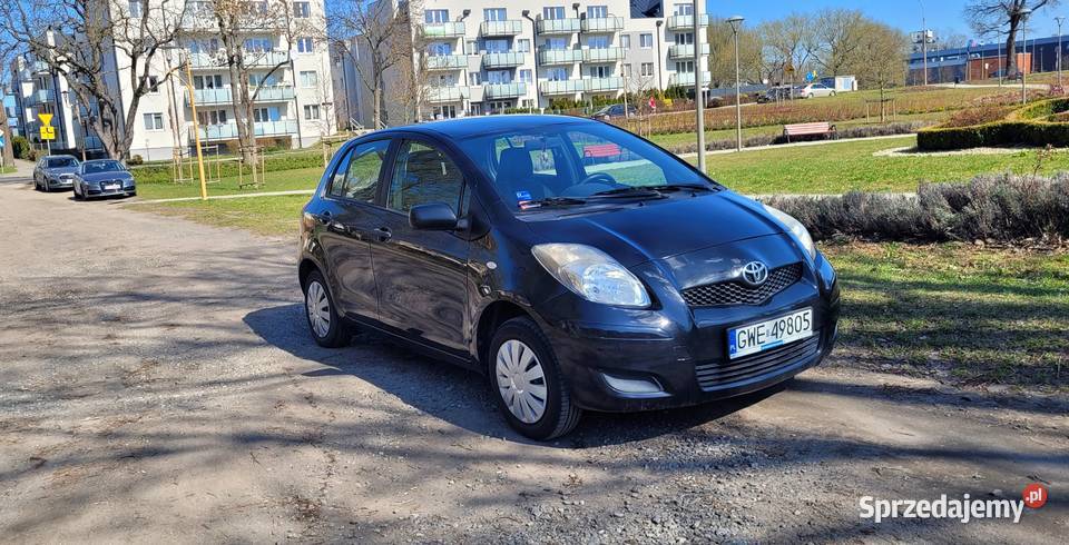 Toyota Yaris II 10 VVTi 2010r salon pomorskie Tczew