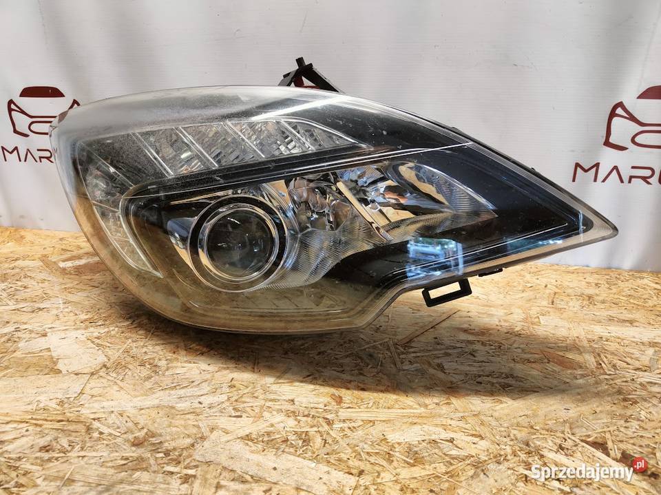 Lampa Prawy Przód Przednia Prawa Opel Meriva II