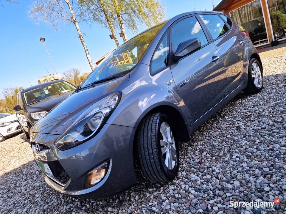 HYUNDA IX20 14 BENZYNA BOGATE WYPOSAŻENIE welurowa tapicerka Samochody osobowe Białystok sprzedam