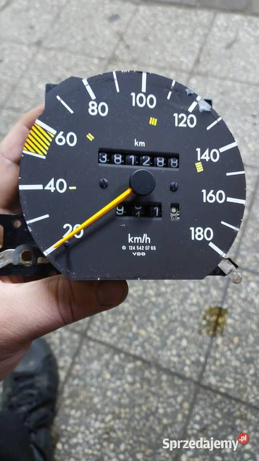 Licznik Wskaźnik prędkości Mercedes W124 osobowe Bytów