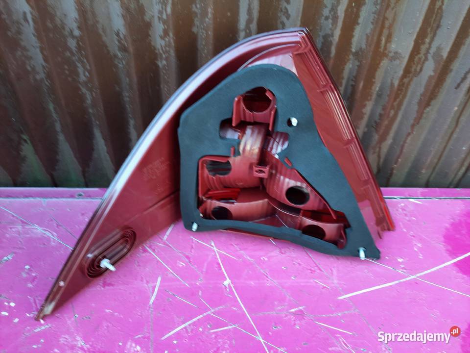 Mercedes w203 04r lampa tylna prawa nowa Pruszków