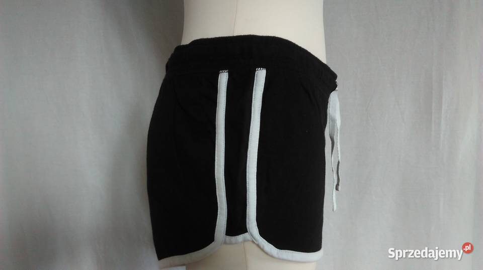SPODENKI damskie SPORTOWE czarnobiałe r L NOWE podlaskie Białystok sprzedam
