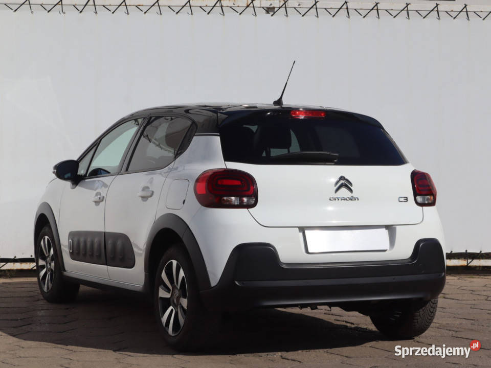 Citroen C3 12 PureTech asystent pasa ruchu