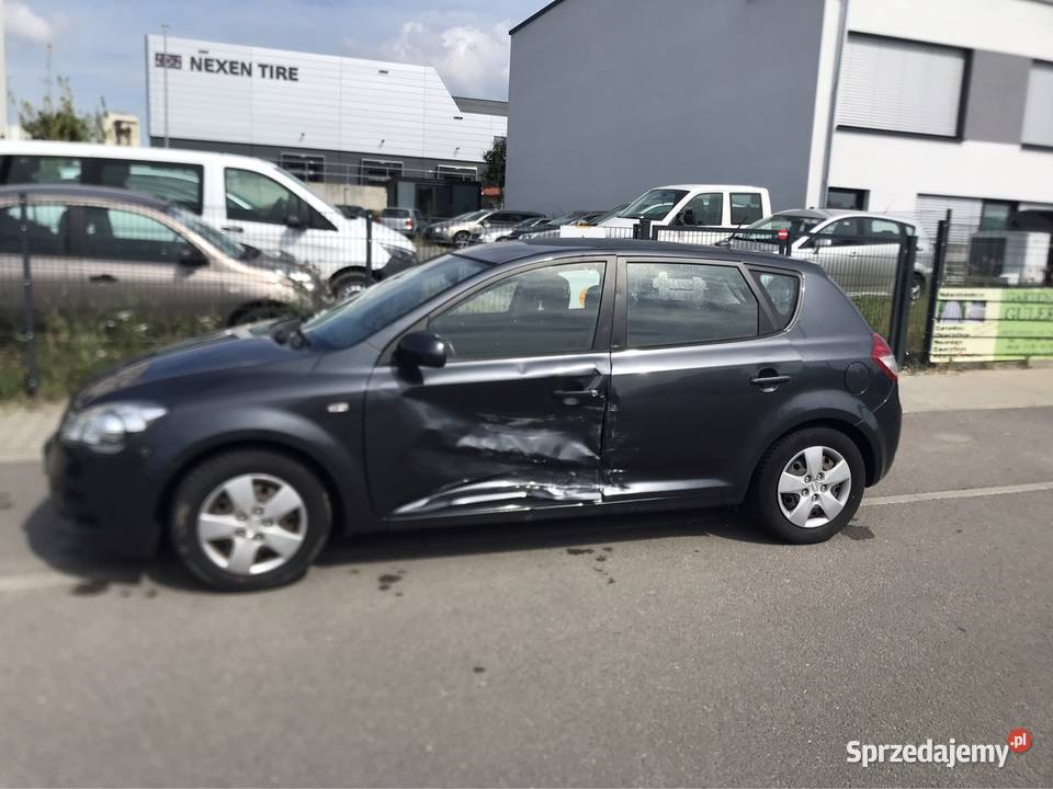 Kia ceed z Niemiec 14 niski przeb Cee'd