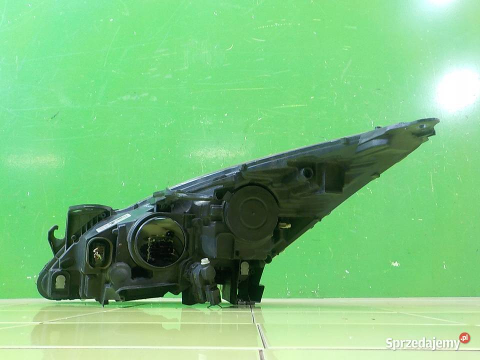 PEUGEOT 5008 I 10r 5D lampa prawa przod Lampy przednie mazowieckie Suków