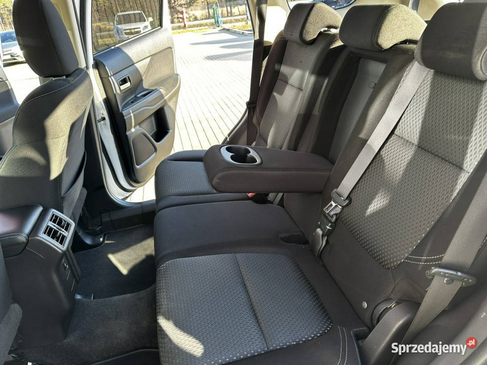 Mitsubishi Outlander 7osób 1rej2019 Łopatki możliwa zamiana Mitsubishi Kąty Opolskie sprzedam