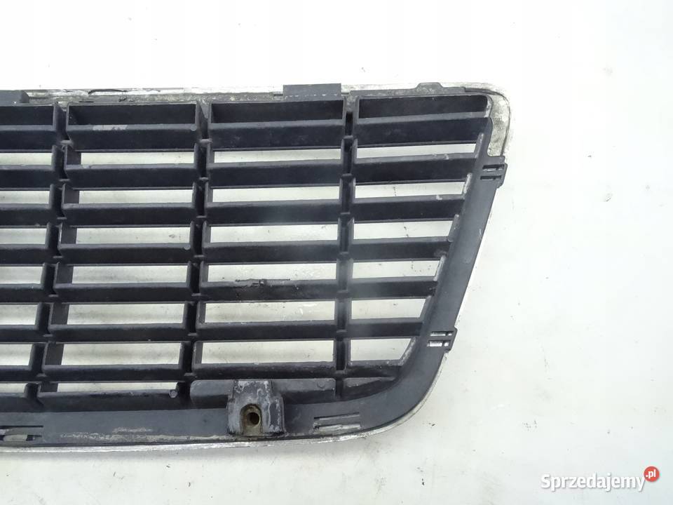 AUDI S8 D2 9499 GRILL ATRAPA MASKI 4D0853651H osobowe Przemęt sprzedam