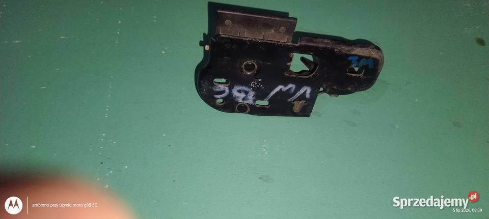 Rygiel zamek maski VW Passat B6 Lubin