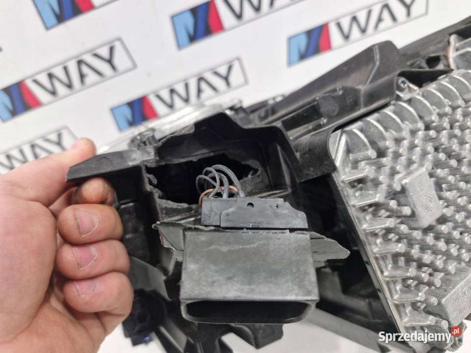 BMW X1 F48 LAMPA PRAWA PRZÓD LCI FULL LED EU