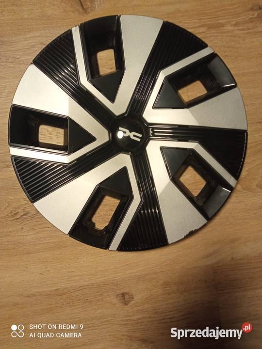 Kołpak Dacia oryginalny Sandero III Logan III Opony i felgi pomorskie Słupsk sprzedam