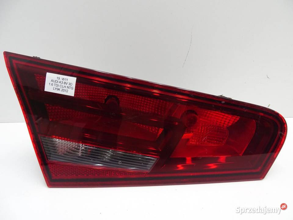 LAMPA LEWY TYŁ LEWA TYLNA W KLAPĘ 8V3945093 AUDI