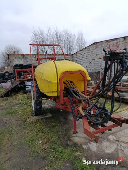 Opryskiwacz Pelikan 1500L lance 15m Kutno