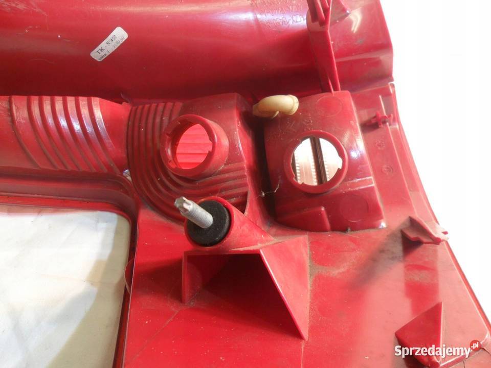 Citroen C4 lampa prawa tylna prawy tył