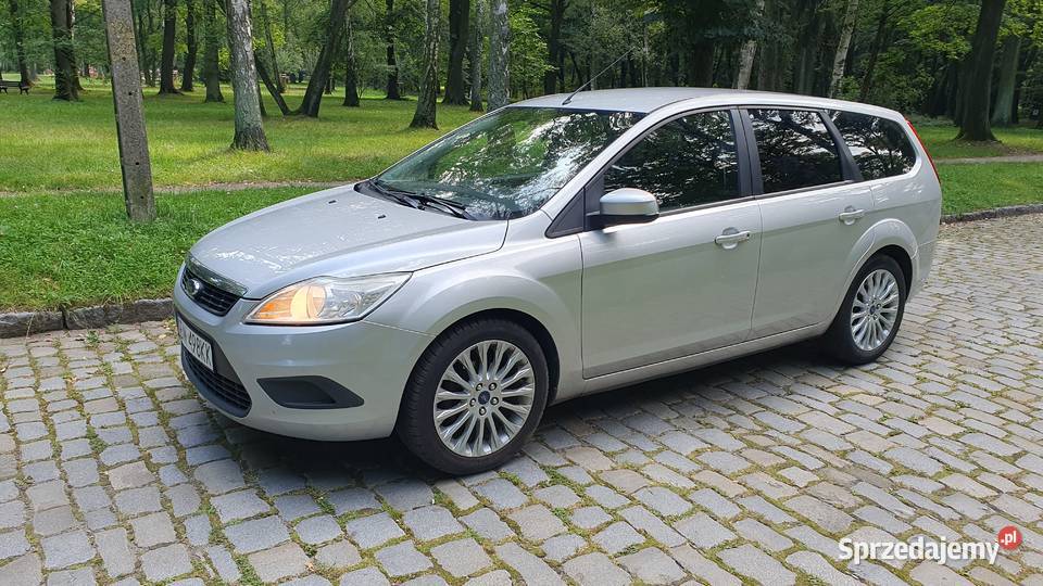 Ford Focus 2009r, 1.6 benzyna 100KM, salonowy, serwisowany.