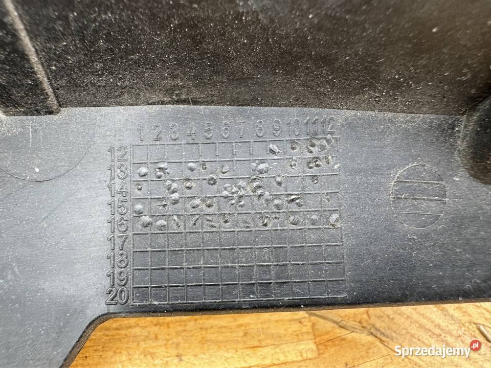 Ślizg mocowanie zderzaka przód Volvo v40 II 2 Sieraków
