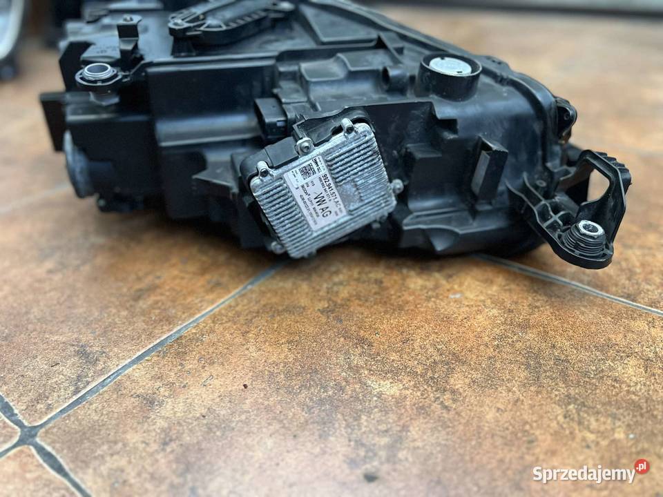 Skoda Scala lampa przednia prawa Full LED