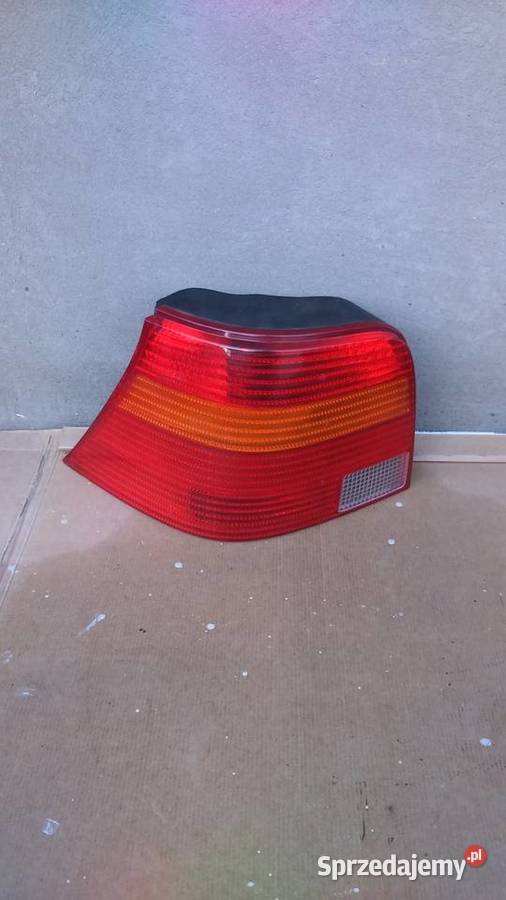 Lampa Golf 4 tył lewa