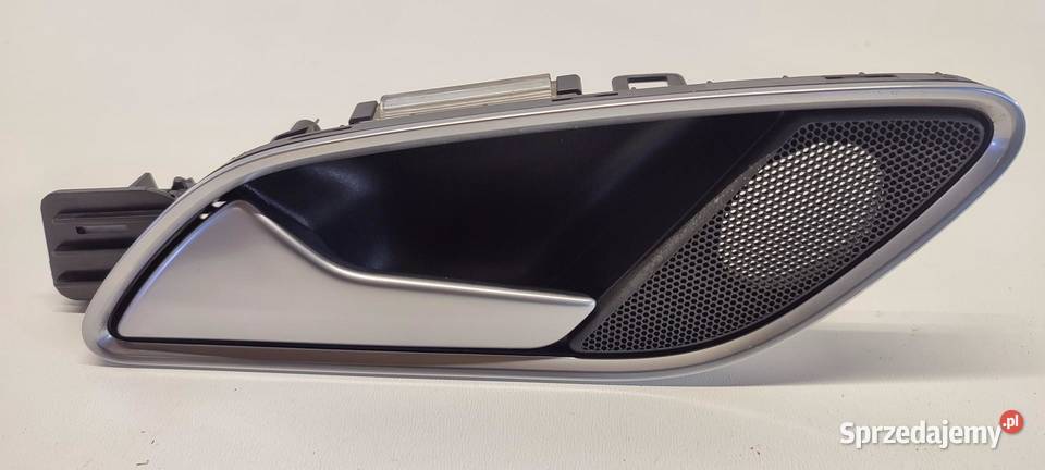 AUDI Q3 8U KLAMKA DRZWI LEWY TYŁ 8U0839019C