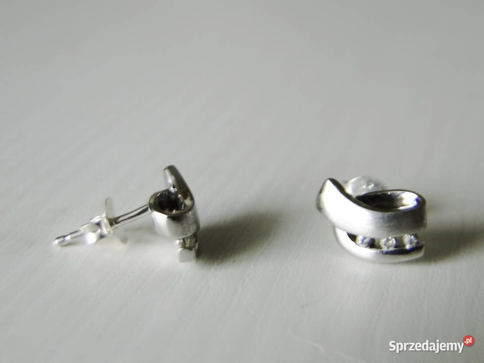 Nietuzinkowe subtelne kolczyki srebro 925 Warszawa