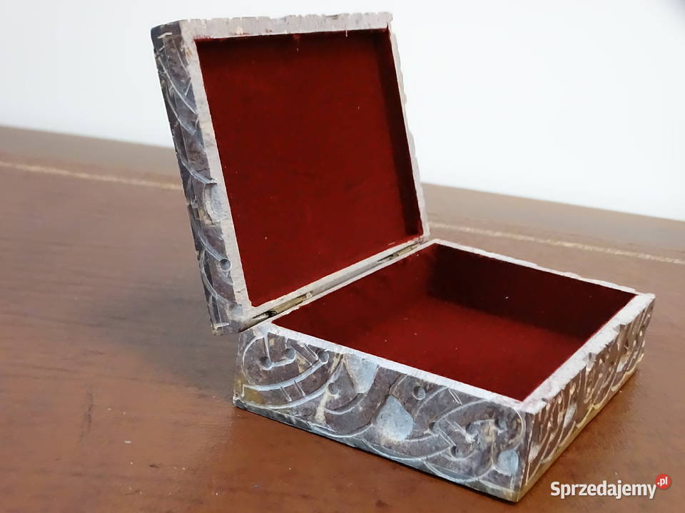 Szkatułka z kamienia pentagram wzory celtyckie