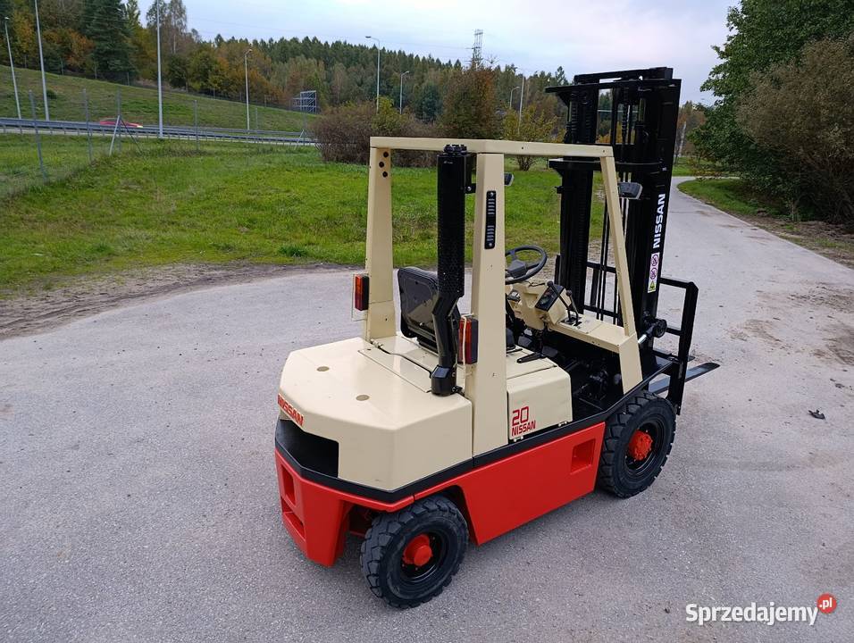 Wózek widłowy Nissan 2 Tony diesel przesuw Suchedniów