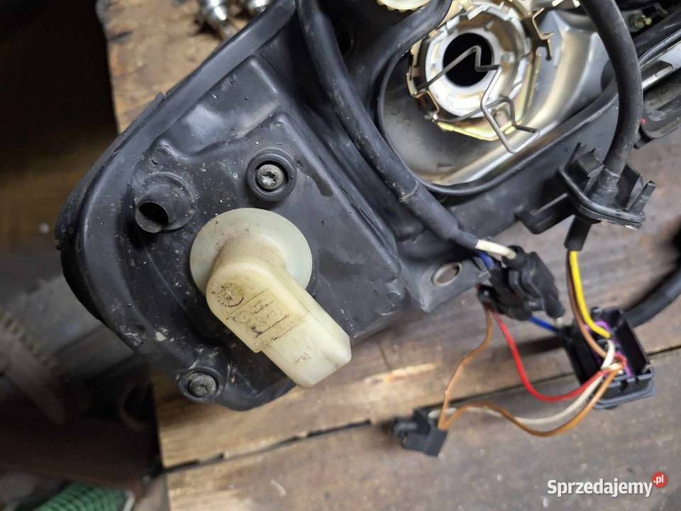 Lampy Xenon OEM Hella A3S3 8L polift Radlin