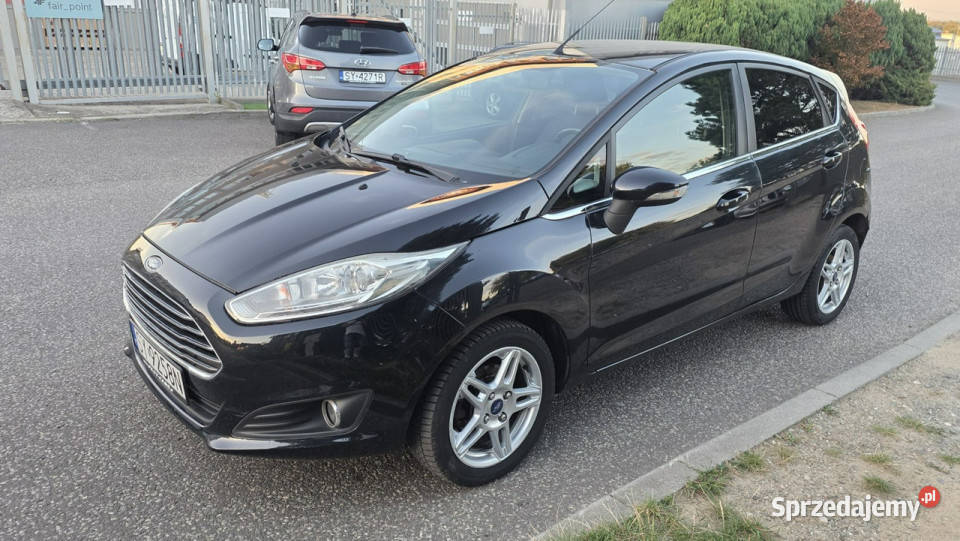 Ford Fiesta Ford Fiesta czarna LPG raty wynajem czarny Kraków
