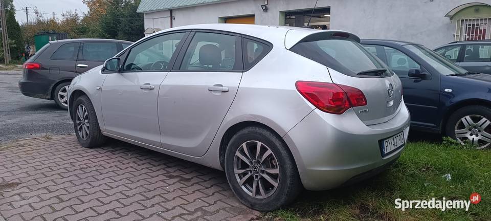 Opel Astra J