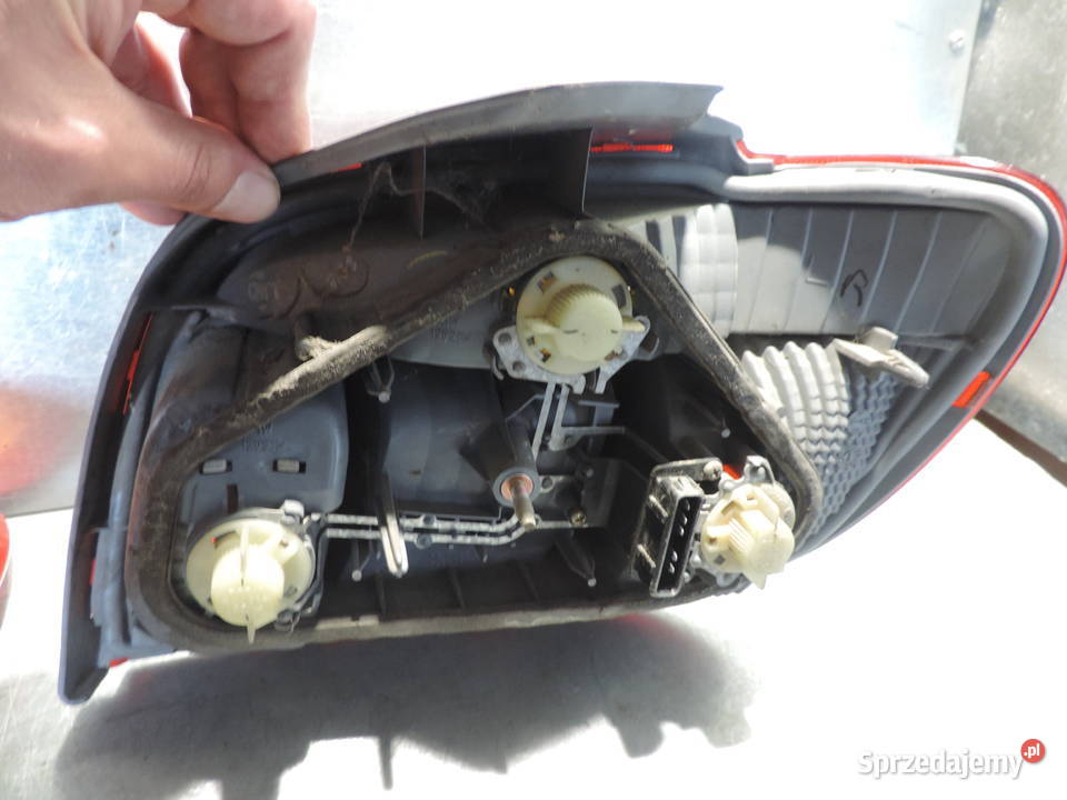 LAMPA LEWY TYŁTOYOTA YARIS I FL Nowy Sącz