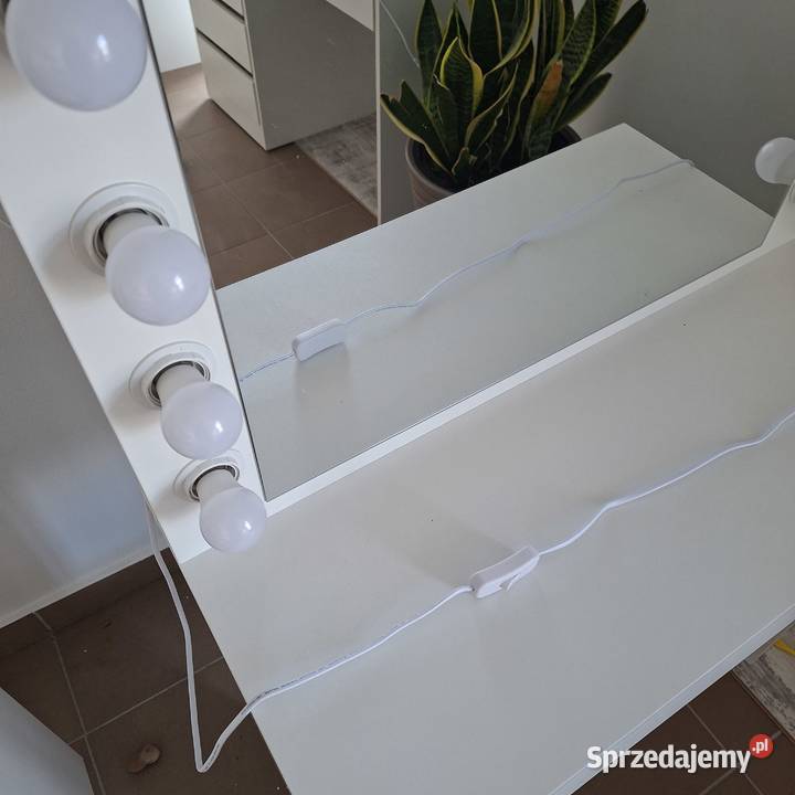 Toaletka kosmetyczna w stylu Hollywood Nowy Sącz