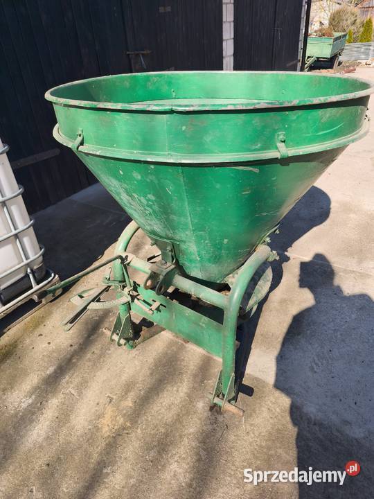 Rozsiewacz do nawozu lejek stożek nieuszkodzony podkarpackie Boratyn