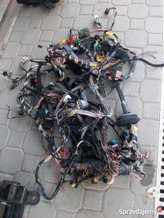 INSTALACJA ELEKTRYCZNA EVASION ULYSSE 806 EXPERT Rok produkcji 2002 Krosno