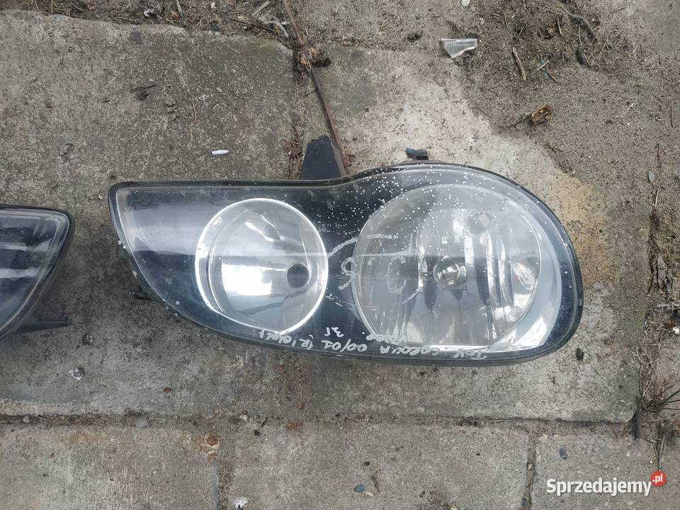 Toyota Corolla 2000 2001 lampa prawa lewa Byków sprzedam