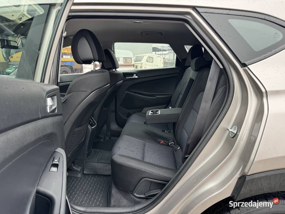 Hyundai Tucson 16 BENZYNA Klimatronik Nawigacja manualna Tucson Konin sprzedam