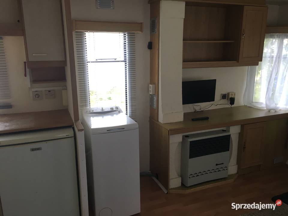 zadbany domek holenderski Czernica