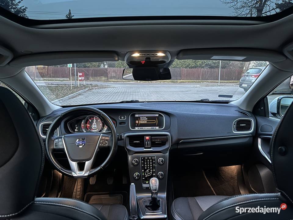 Volvo v40 16 d2 Momentum Możliwa zamiana na BMW Warszawa