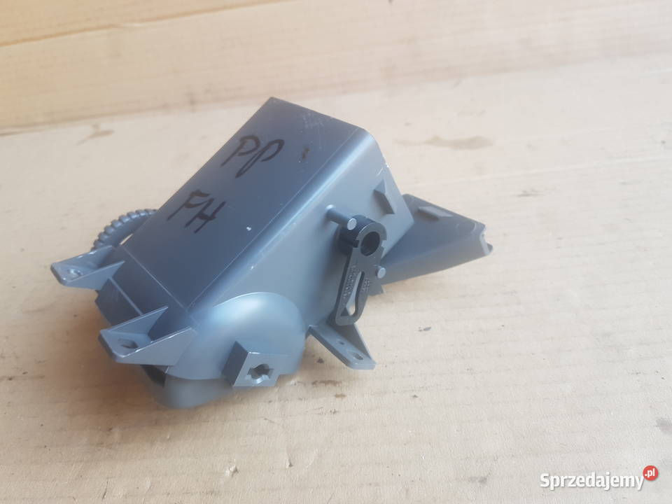 Suzuki Ignis FH 0003 kratka nawiewu ogrzewania Części sprzedam