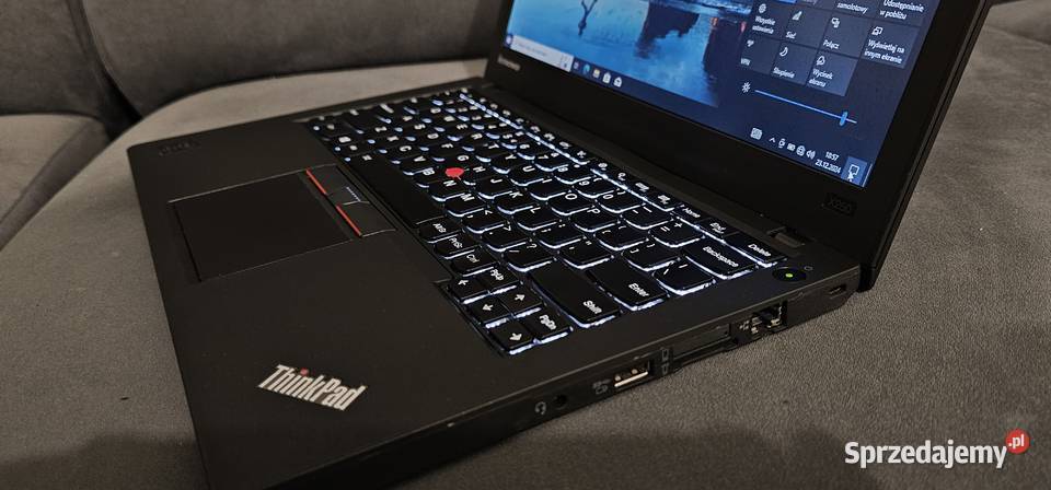Lenovo 4GLTE Win10pro 256SSD Bateria 5 Godzin Laptopy i netbooki Latoszyn