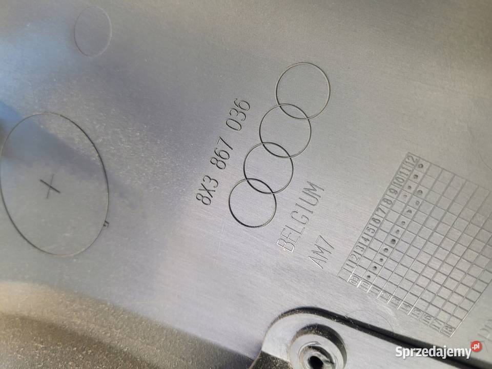 BOCZEK WNĘTRZA PRAWY TYŁ AUDI A1 8X0867036 śląskie Przystajń