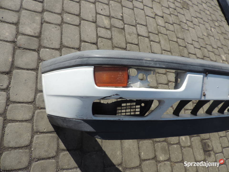 Zderzak Przód Volkswagen Golf 3 LB9A Rok produkcji 1996 Nowy Sącz