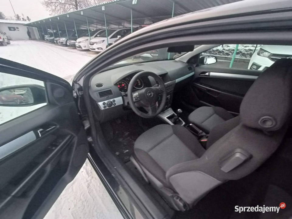 Opel Astra GTC III zadbane niski przebieg H isofix Samochody osobowe Tomaszów Mazowiecki