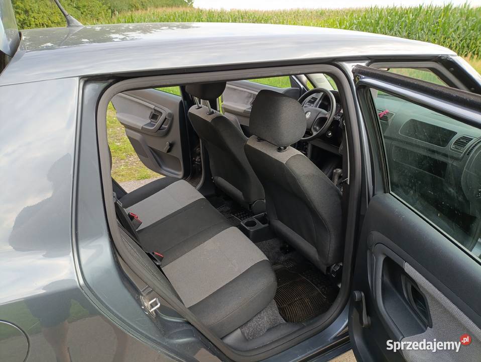 Skoda Fabia 12 MPI w idealnym stanie technicznym Rok produkcji 2009 Głubczyce