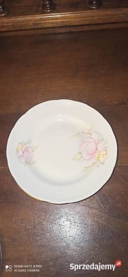 Talerzyk spodek podstawka
Royal Stuart Made in Porcelana i szkło pomorskie Gdańsk