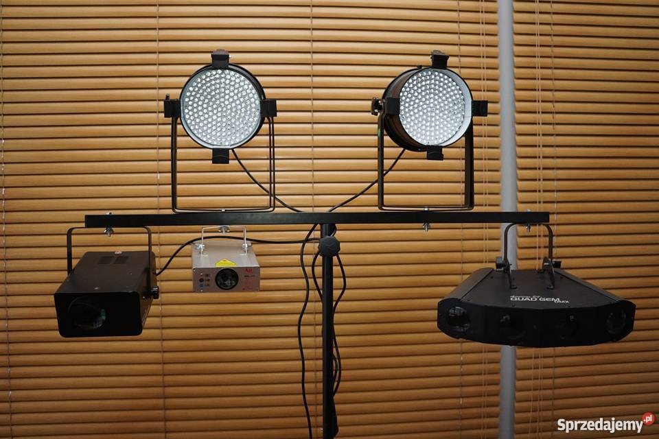 Foto budka ciężki dym love biały dywan światło Tarnów