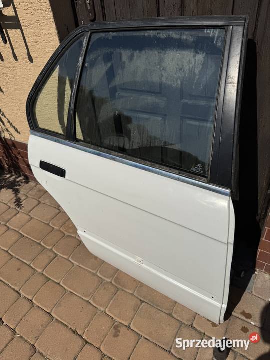 Drzwi BMW E30 sedan prawe przód tył 4D osobowe Drzwi Rzeszów