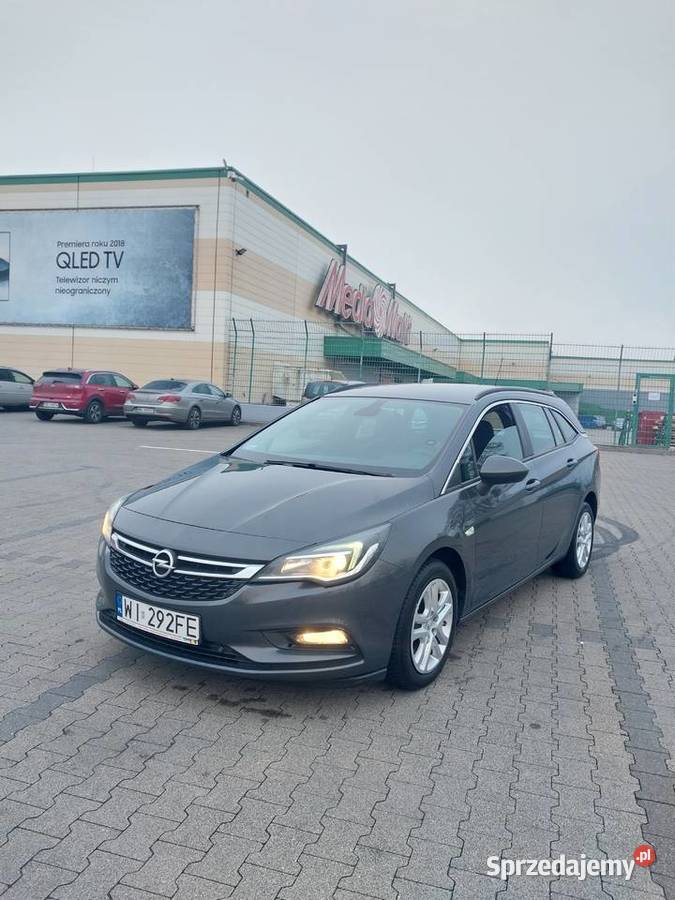 Opel Astra K 201716 CDTIidealny stanzadbanesalon Warszawa