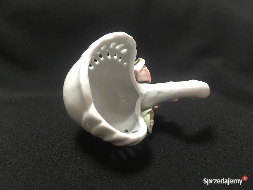 PRL porcelana łabędź kwiaty Kołobrzeg